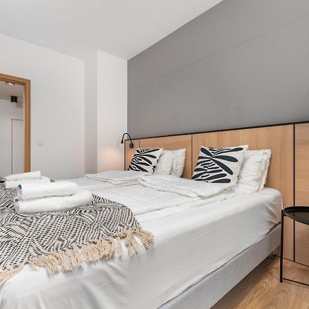 Zamoyskiego 37 By Homeprime Warsaw Exterior photo